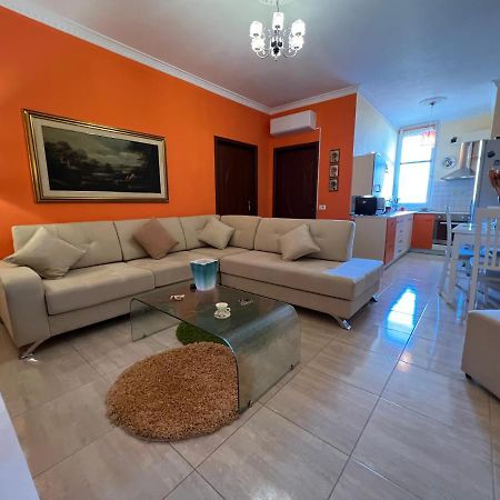 City Center Apartment In Shkodër Екстериор снимка