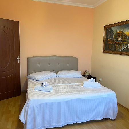 City Center Apartment In Shkodër Екстериор снимка