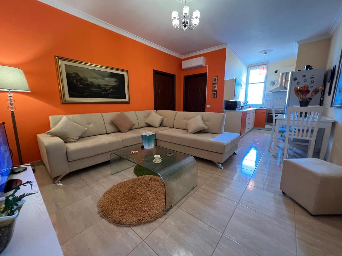 City Center Apartment In Shkodër Екстериор снимка