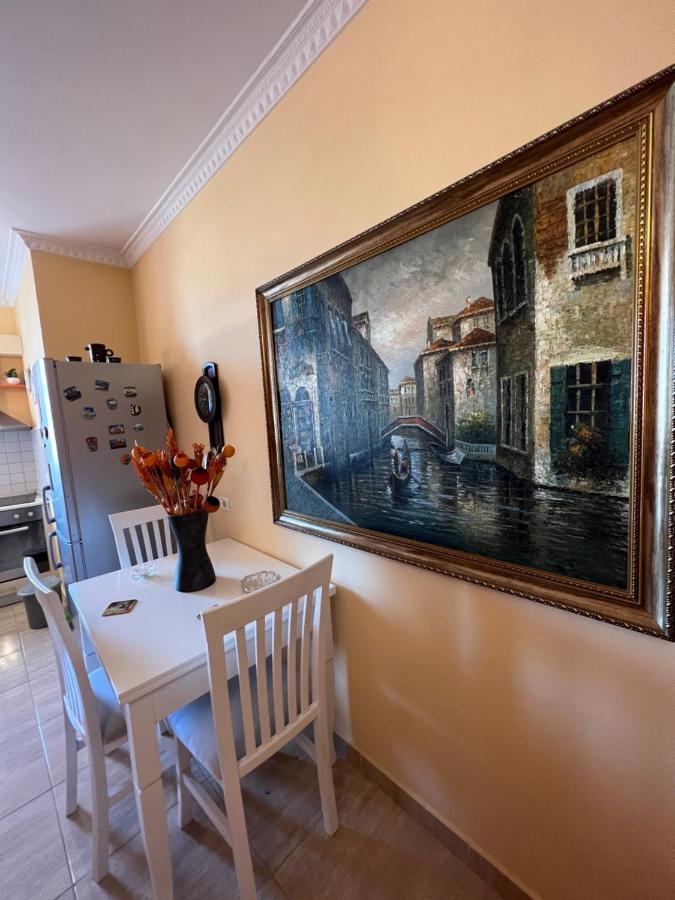 City Center Apartment In Shkodër Екстериор снимка