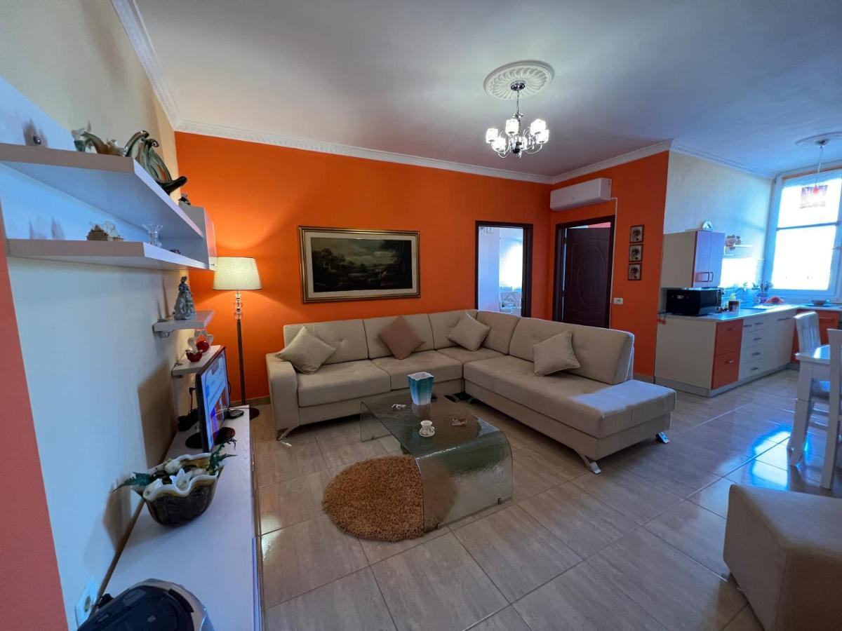 City Center Apartment In Shkodër Екстериор снимка