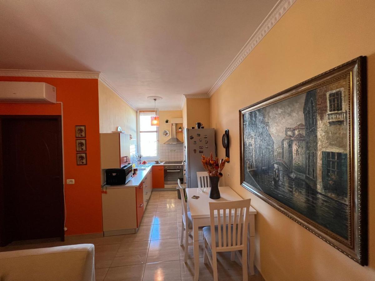 City Center Apartment In Shkodër Екстериор снимка