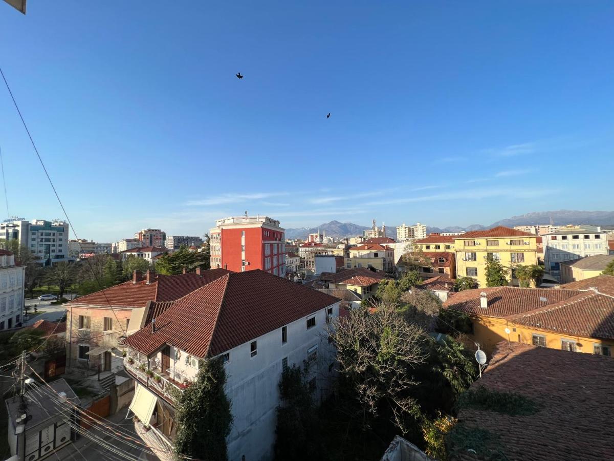City Center Apartment In Shkodër Екстериор снимка