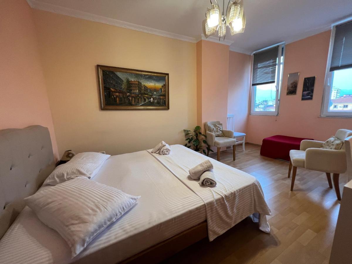 City Center Apartment In Shkodër Екстериор снимка