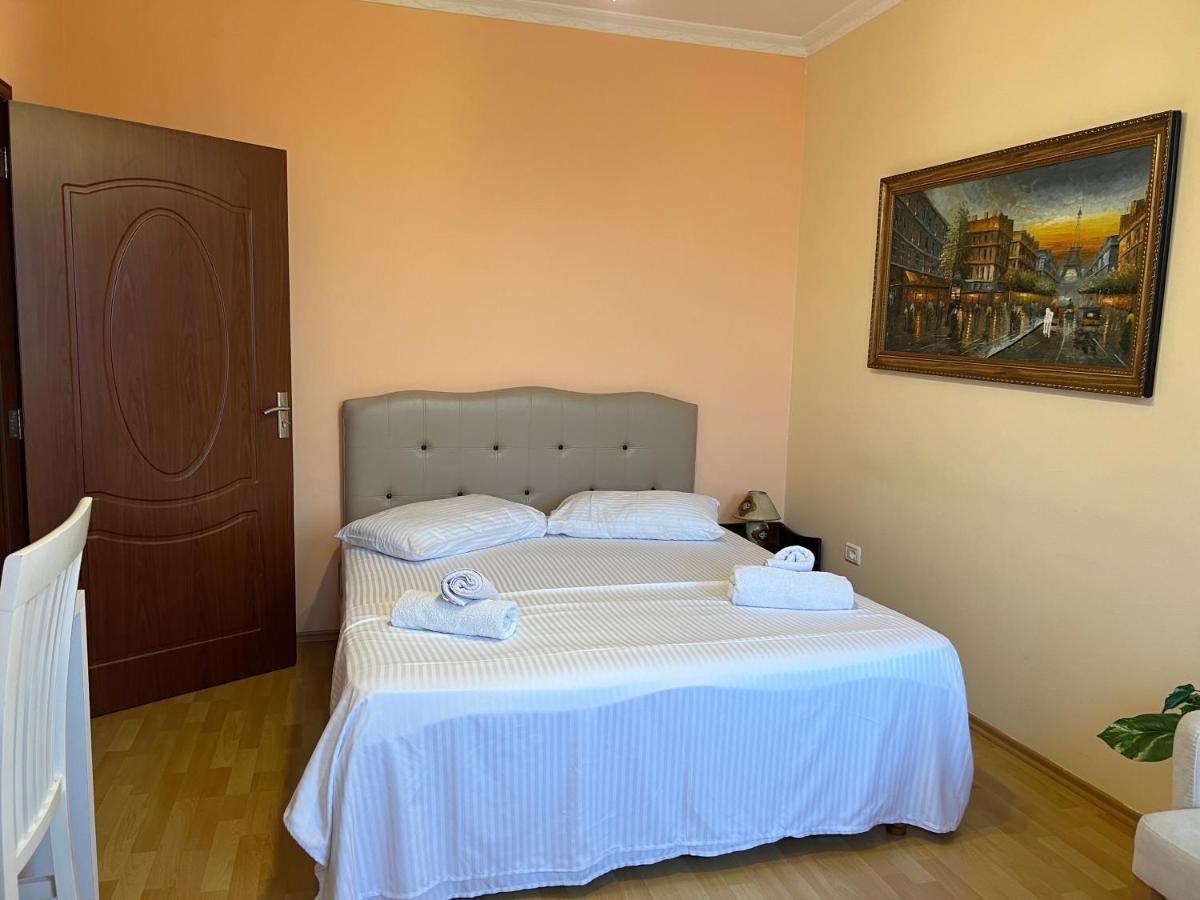 City Center Apartment In Shkodër Екстериор снимка